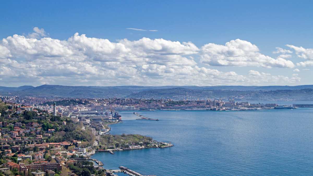 Le Spiagge Più Belle di Trieste: Un Paradiso sull'Adriatico
